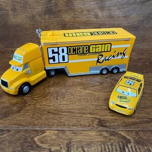 DISNEY PIXAR Cars Vintage Billy Oilchanger Hauler Semi Truck 58